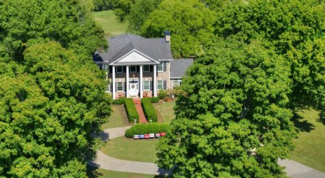Williamsport Pike neighborhood in Columbia, TN