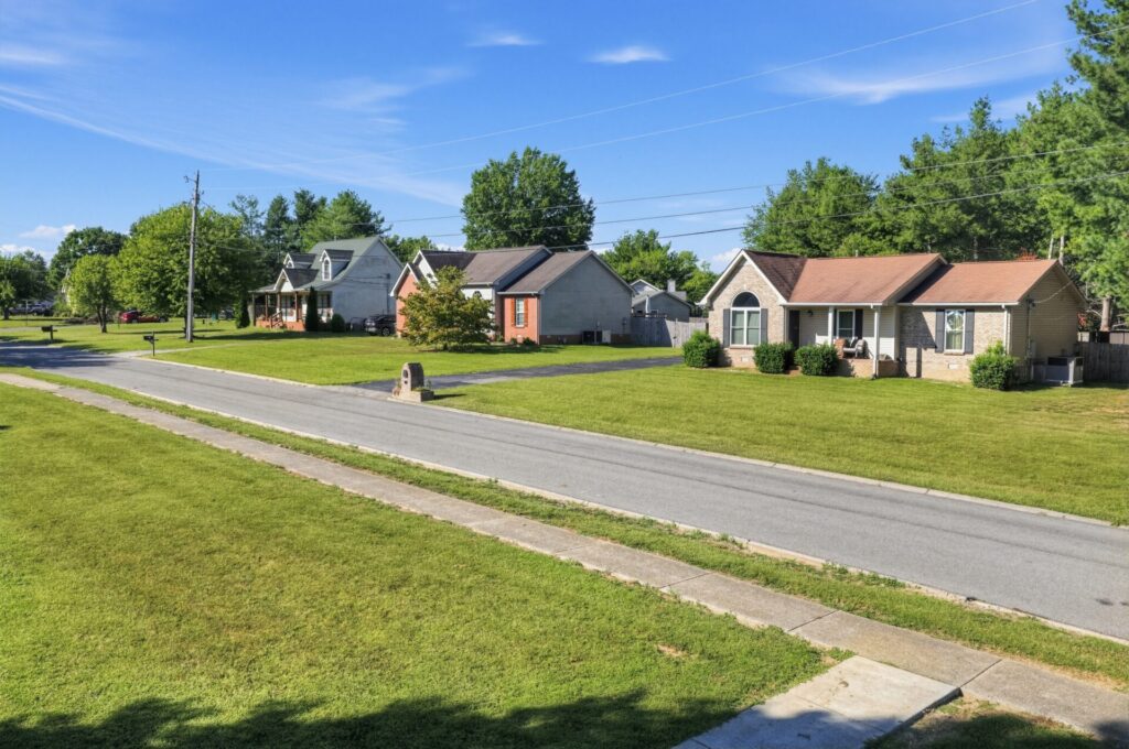 Northwoods neighborhood in White House, TN ©HomeJab
