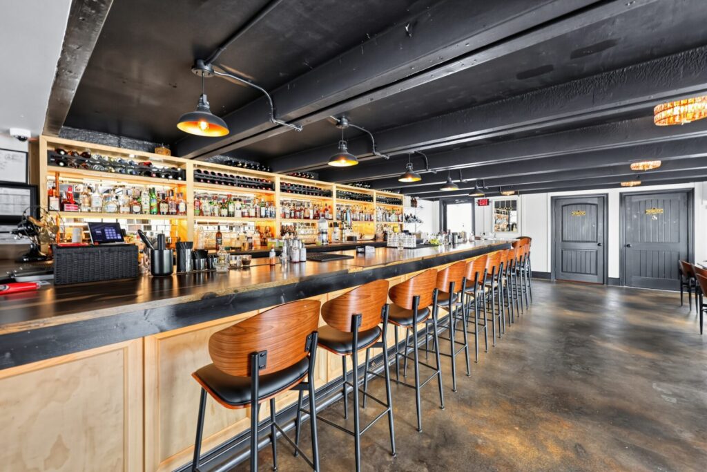 Casper's Bistro in Goodlettsville, TN ©HomeJab