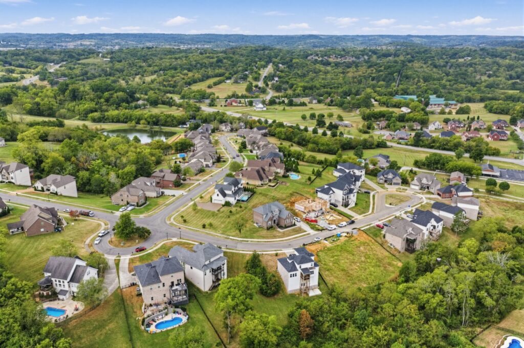 Copper Creek neighborhood in Goodlettsville, TN ©HomeJab