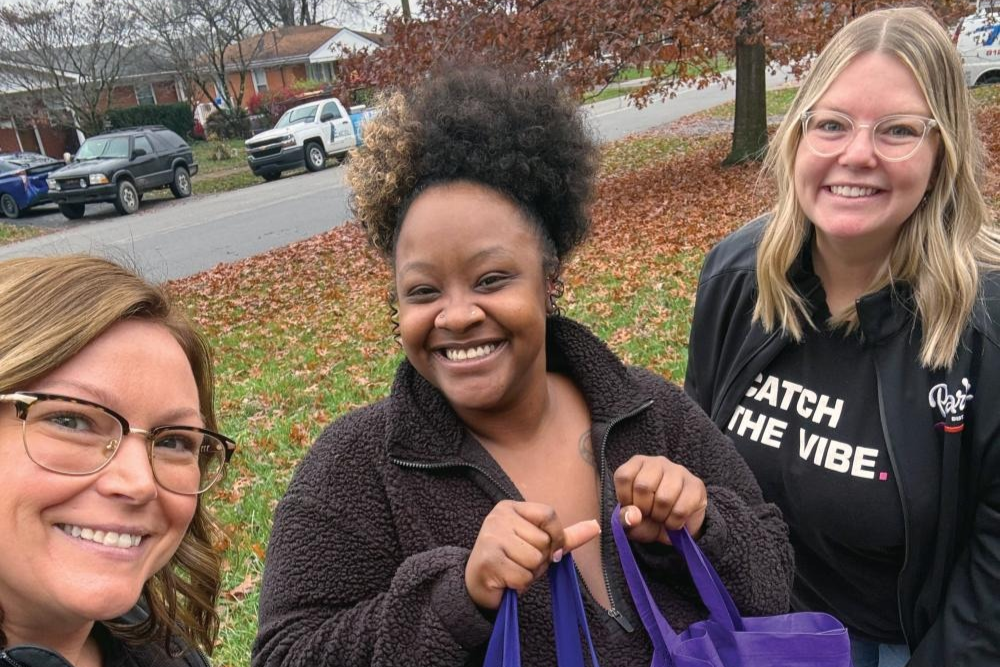 Park team members volunteer during PARKsgiving, the credit union’s seasonal give-back initiative.